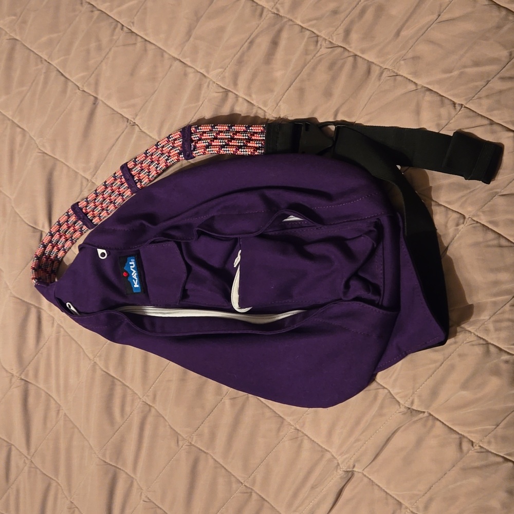 NWOT Kavu Rope Sling Bag in Purple